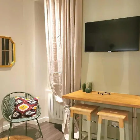 Marcelle Lender, Cosy Appartement